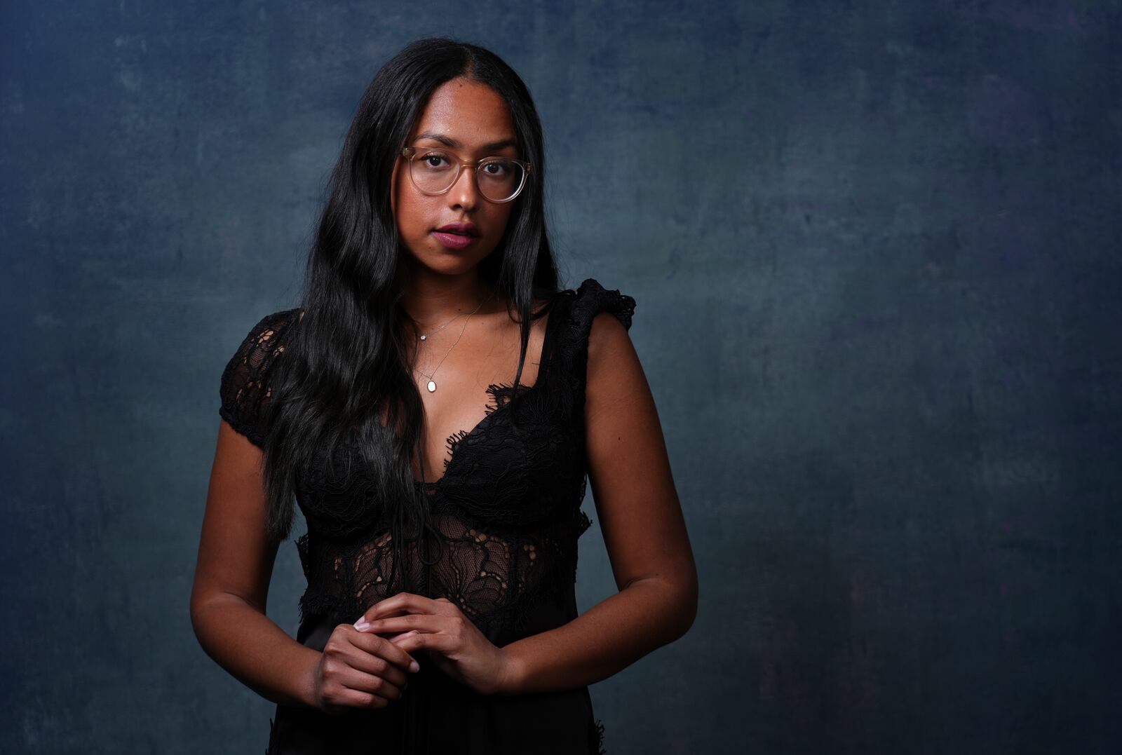 Singer-songwriter Jensen McRae poses for a portrait on Thursday, April 17, 2025, in Los Angeles. (AP Photo/Chris Pizzello)