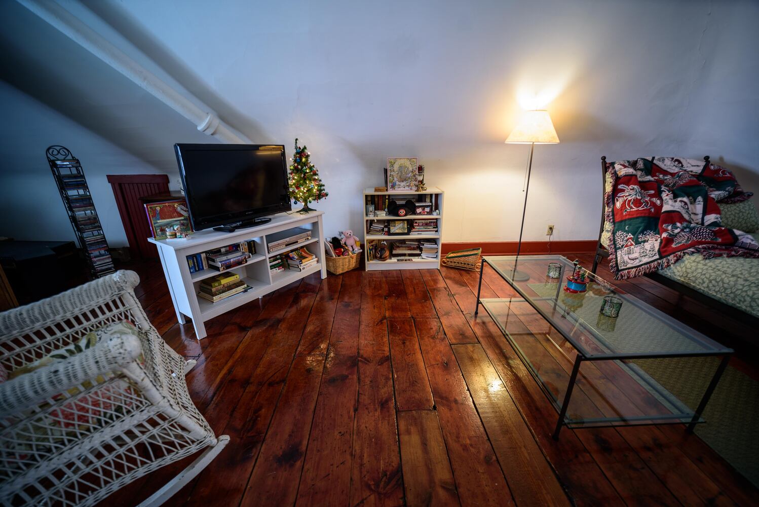 PHOTOS: The Oregon Historic District’s Virtual Grand Holiday Tour of Homes