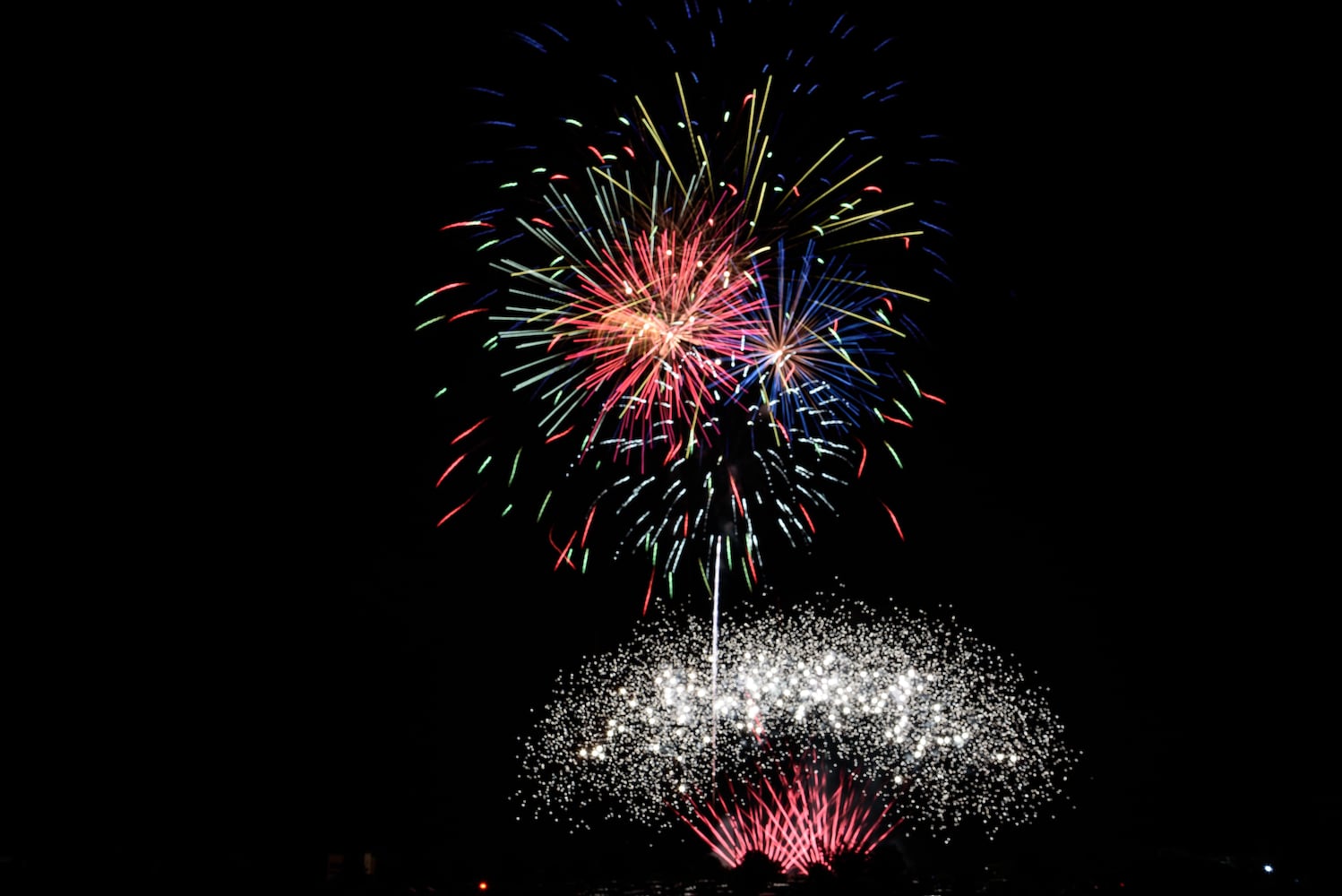 PHOTOS: Gorgeous fireworks light up the sky in Beavercreek