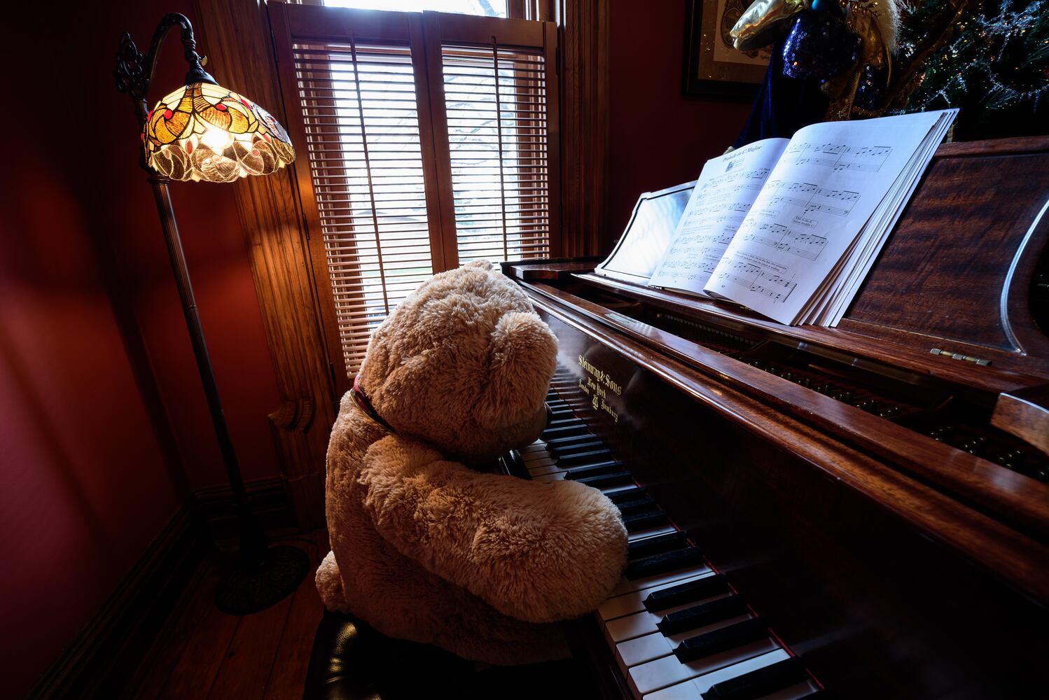 PHOTOS: The Oregon Historic District’s Virtual Grand Holiday Tour of Homes