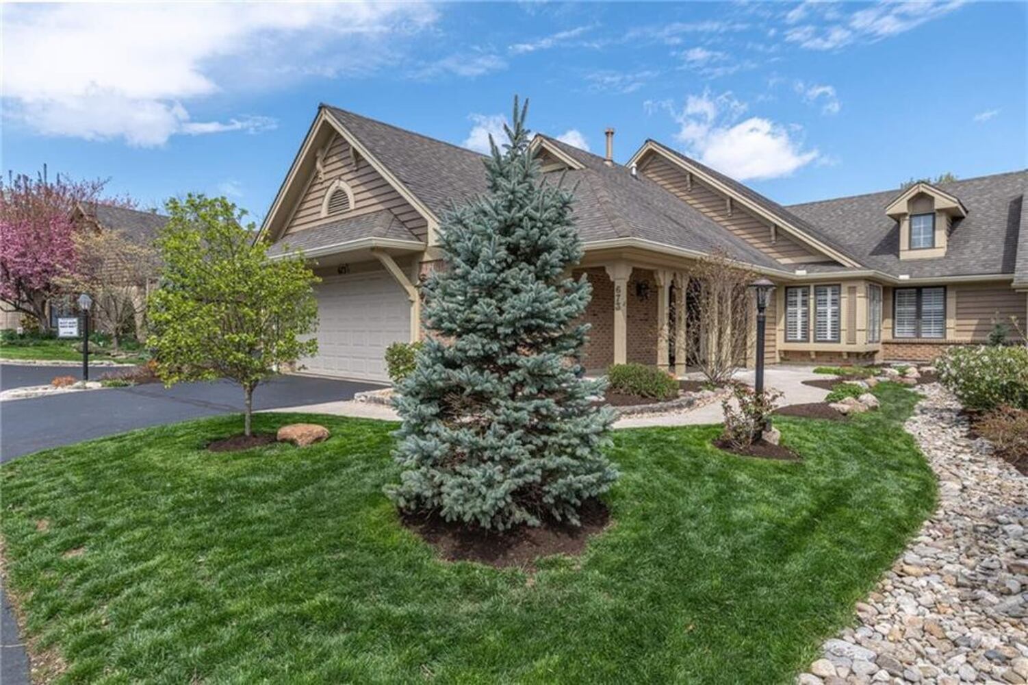 PHOTOS: Luxury Kettering condo on market has huge spaces