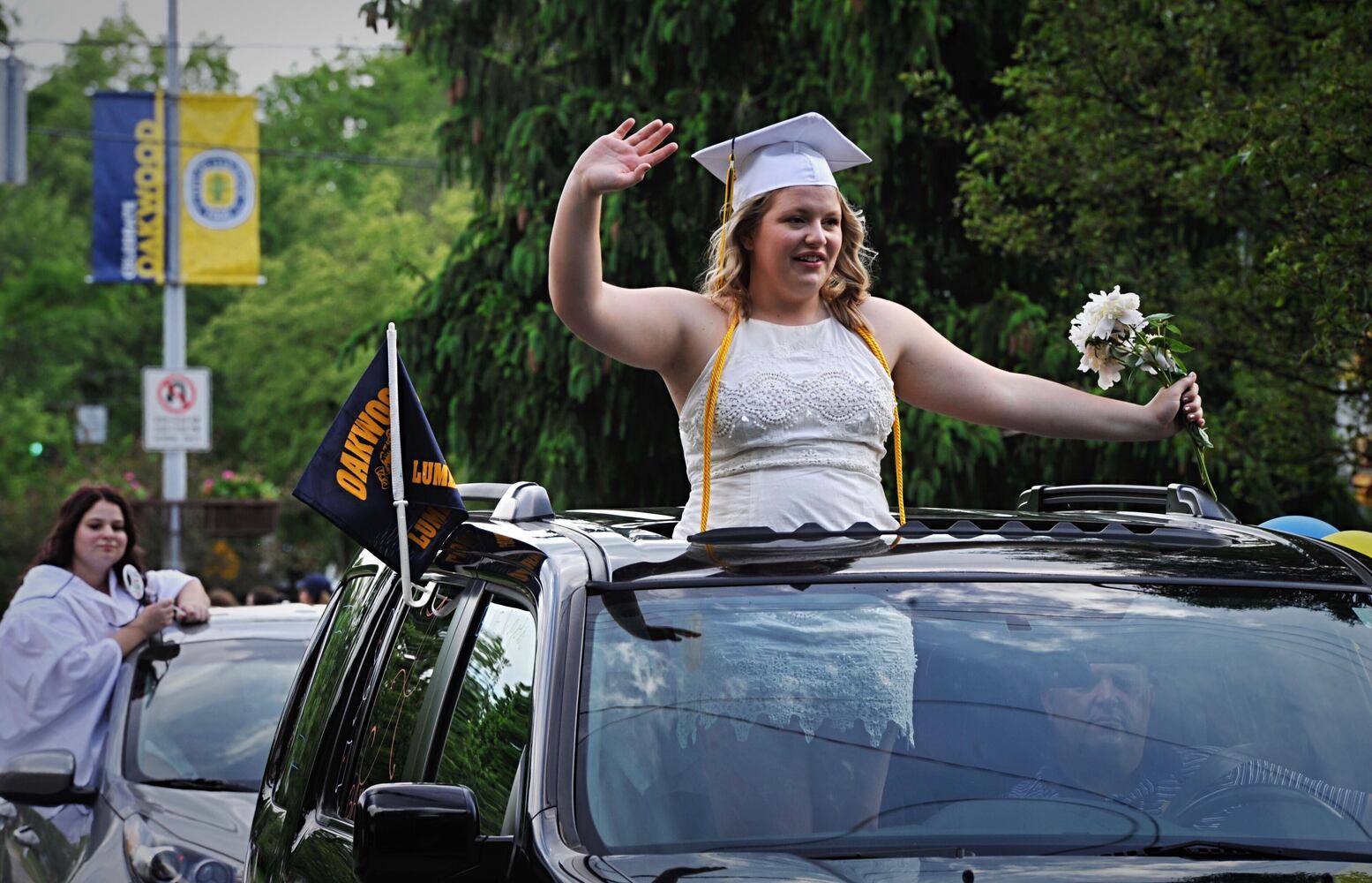 Oakwood community celebrates seniors during parade