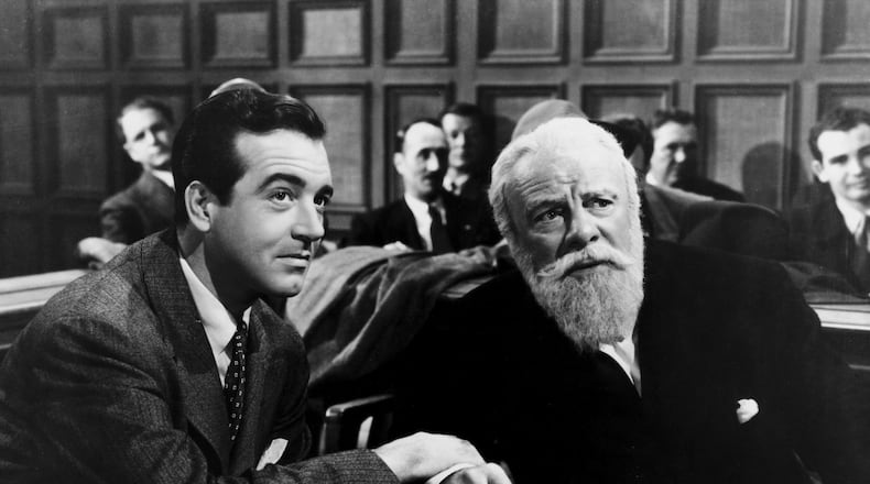 Courtroom drama: Edmund Gwenn, right, as Kris Kringle, and John Payne as Kris’s lawyer in “Miracle on 34th Street” (1947). (Foxmovies.com)