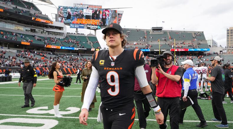 Cincinnati Bengals quarterback Joe Burrow leaves the field after an NFL football game against the Arizona Cardinals, Sunday, Dec. 28, 2025, in Cincinnati. (AP Photo/Jeff Dean)