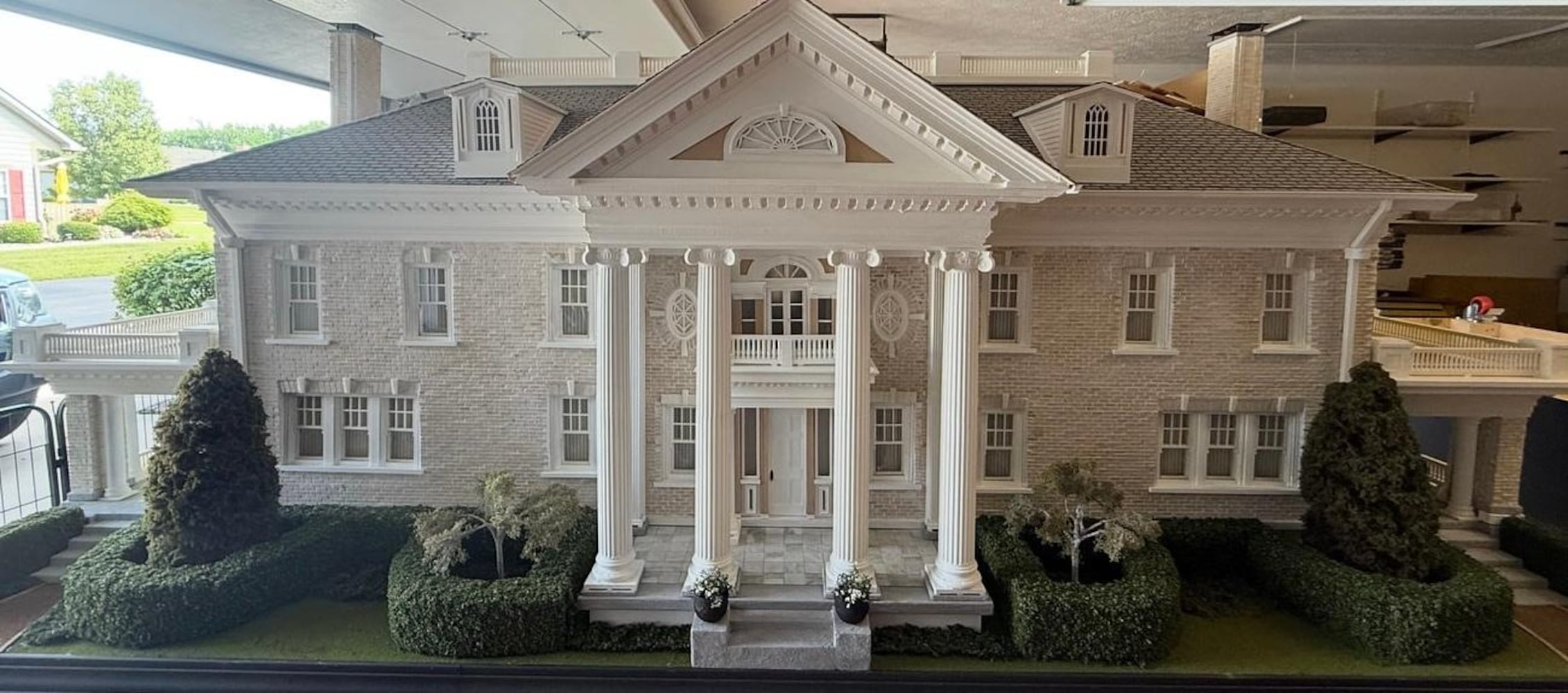 Hawthorn Hill replica