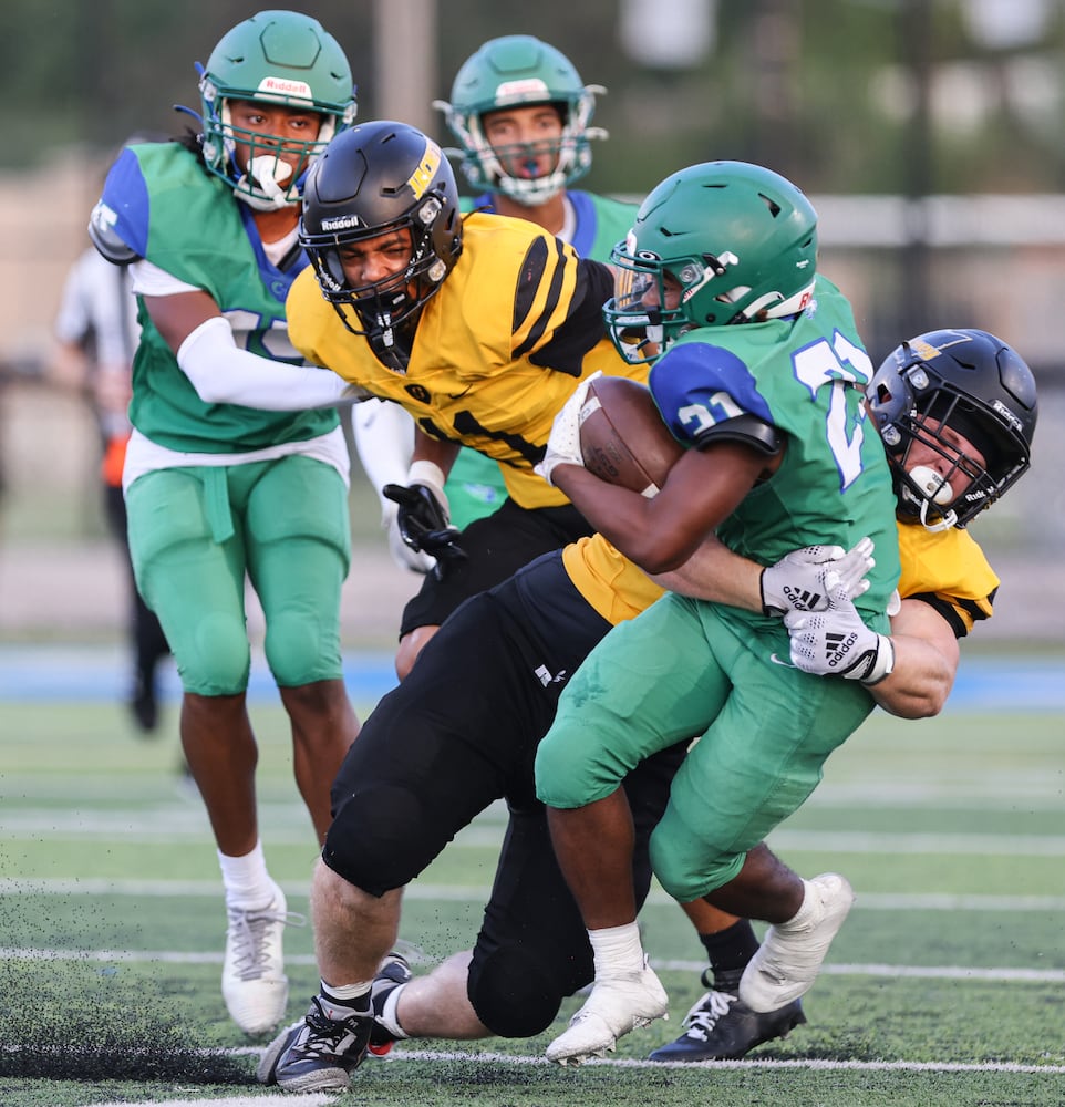 081525 DDN CJ Sidney football