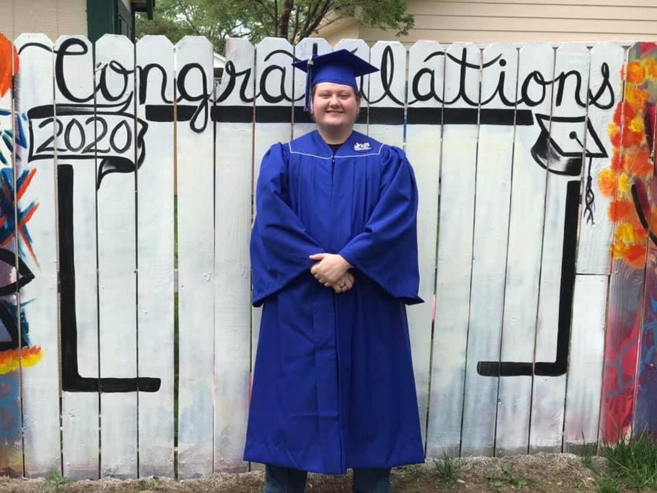 PHOTOS: Springboro graduates celebrate using selfie mural