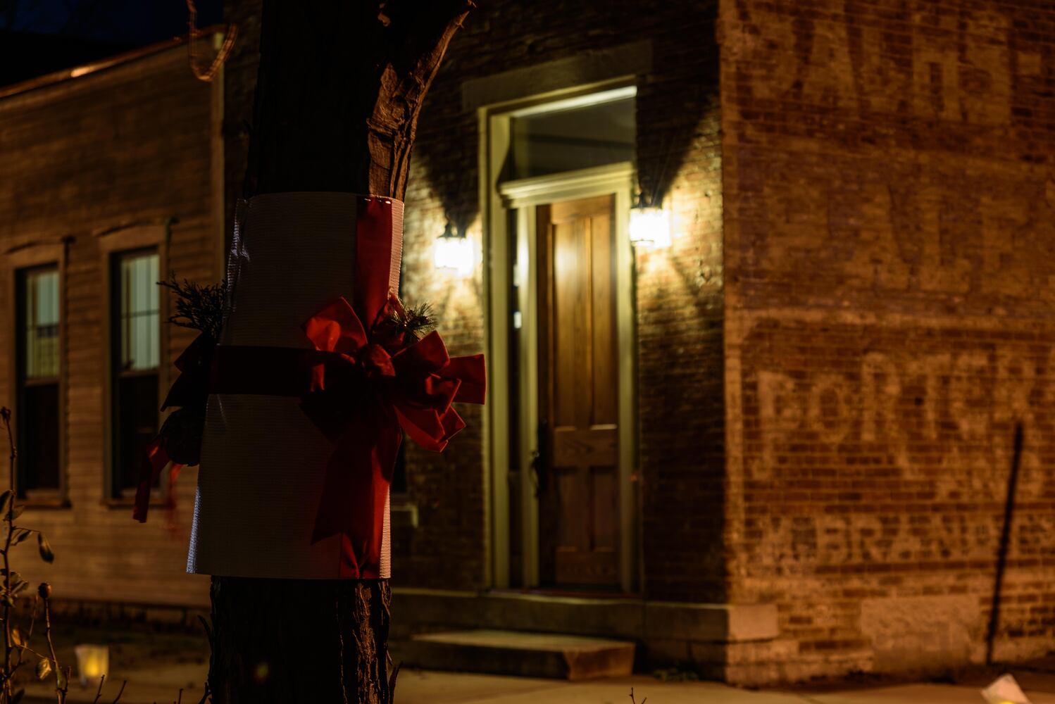 PHOTOS: Holiday on the Hill in the St. Anne's Hill Historic District