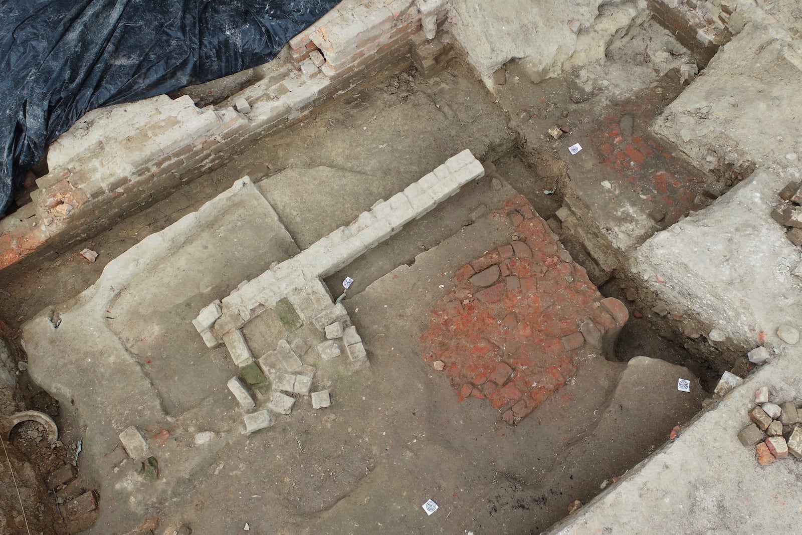 This image provided by the Colonial Williamsburg Foundation shows the 2021 excavation of the original First Baptist Church of Williamsburg in Williamsburg, Va. (Colonial Williamsburg Foundation via AP)