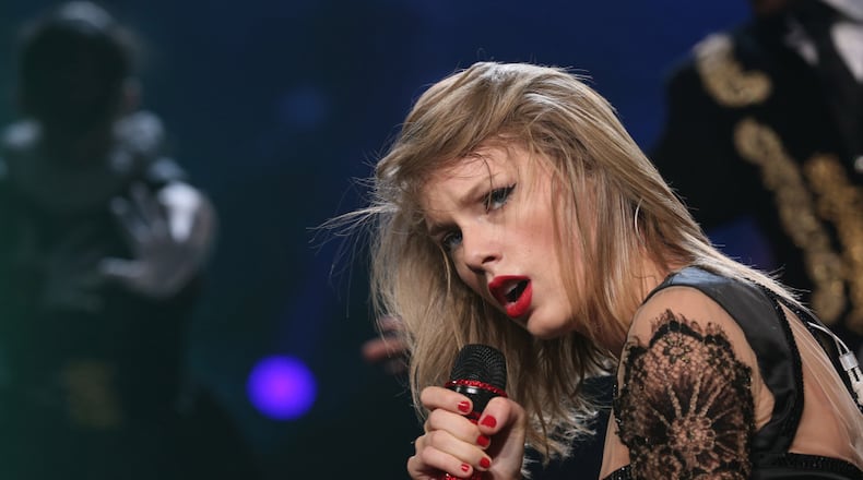 SAITAMA, JAPAN - JUNE 01: Taylor Swift performs at Saitama Super Arena on June 1, 2014 in Saitama, Japan. (Photo by Chris McGrath/Getty Images for TAS)
