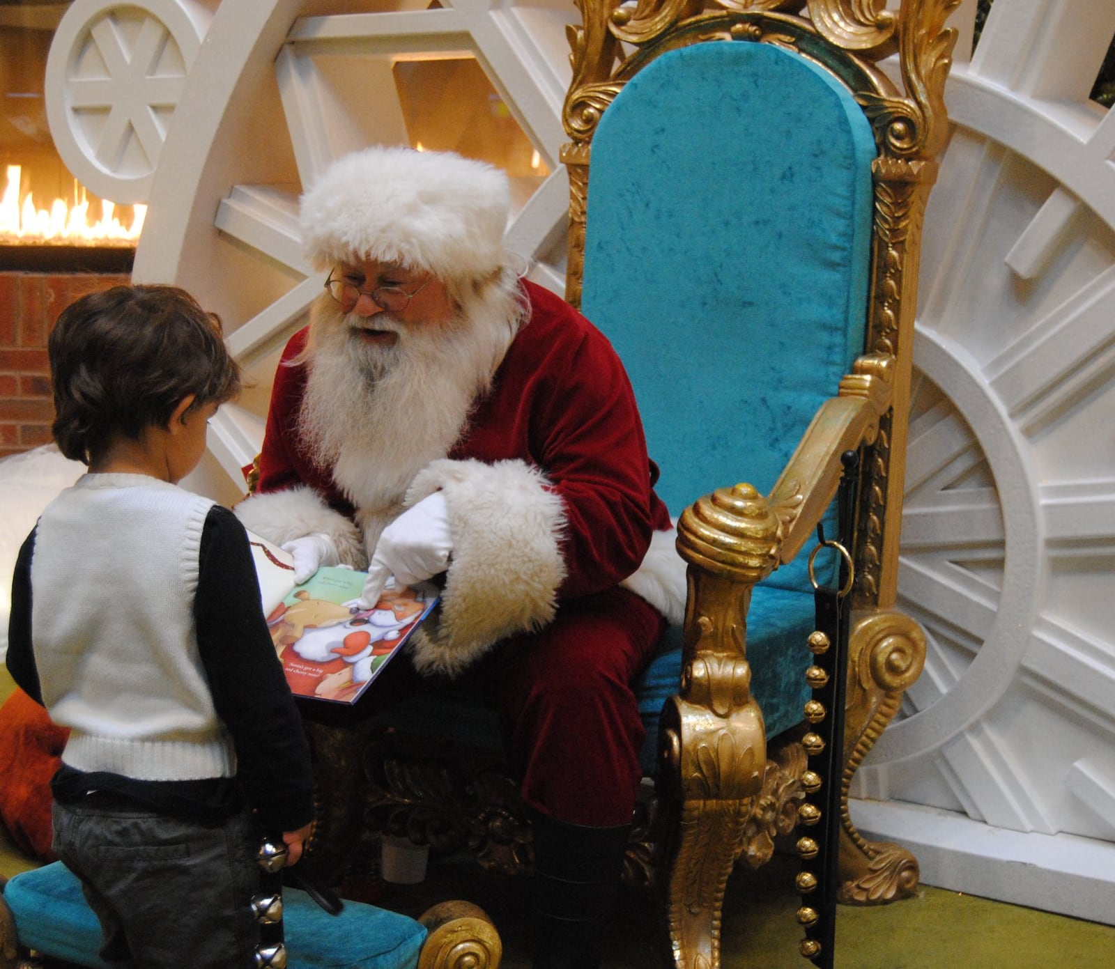 Sunday mornings at Liberty Center this holiday season feature “Sensory Visits with Santa,” a 2-hour block of time reserved for children with sensory processing disorder. The visits features lower lighting, no music and the opportunity to take part in the holiday tradition of visiting with Santa free from distractions and anxiety. ERIC SCHWARTZBERG/STAFF