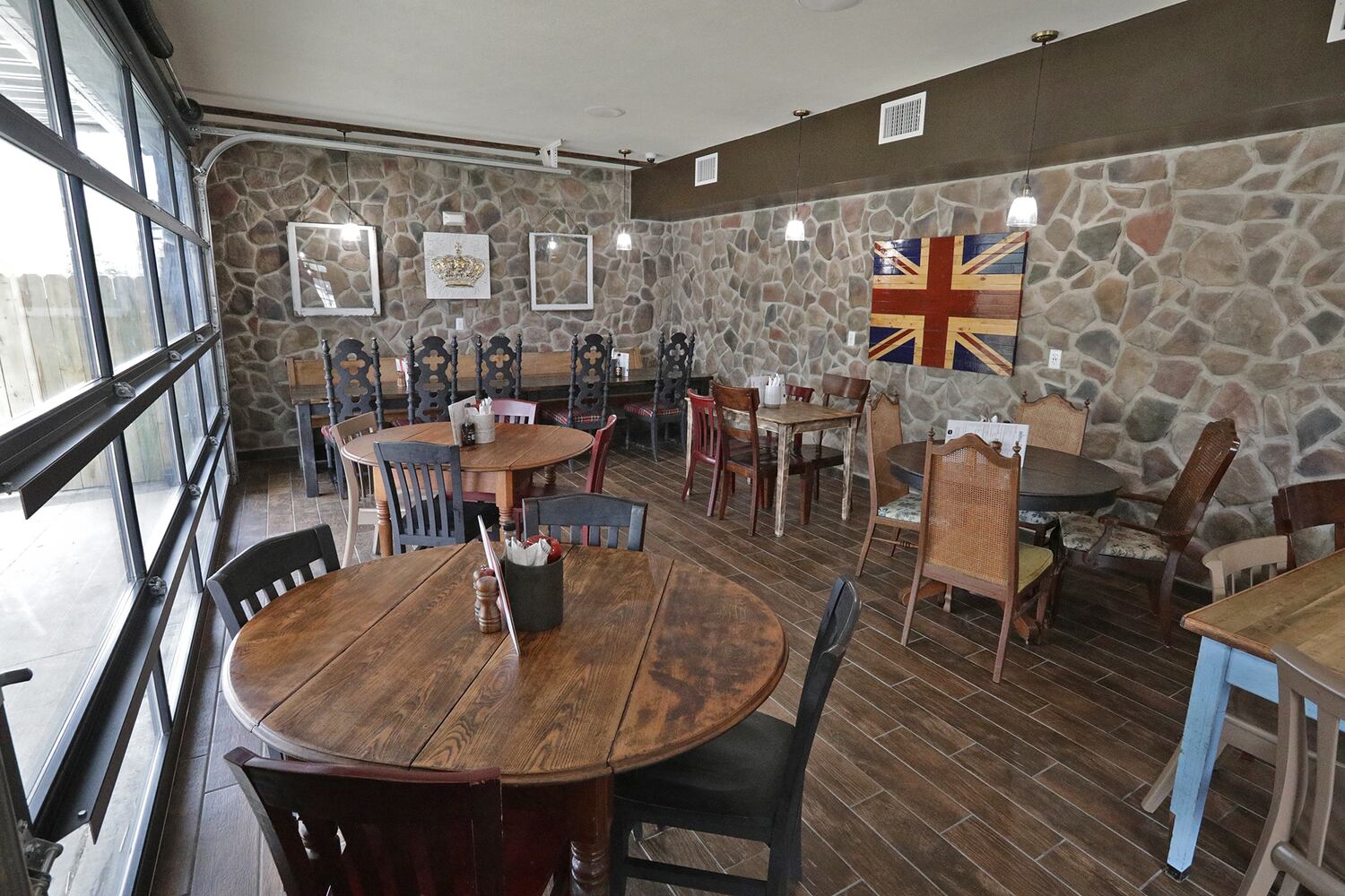 042722 Enon Gastropub SNS