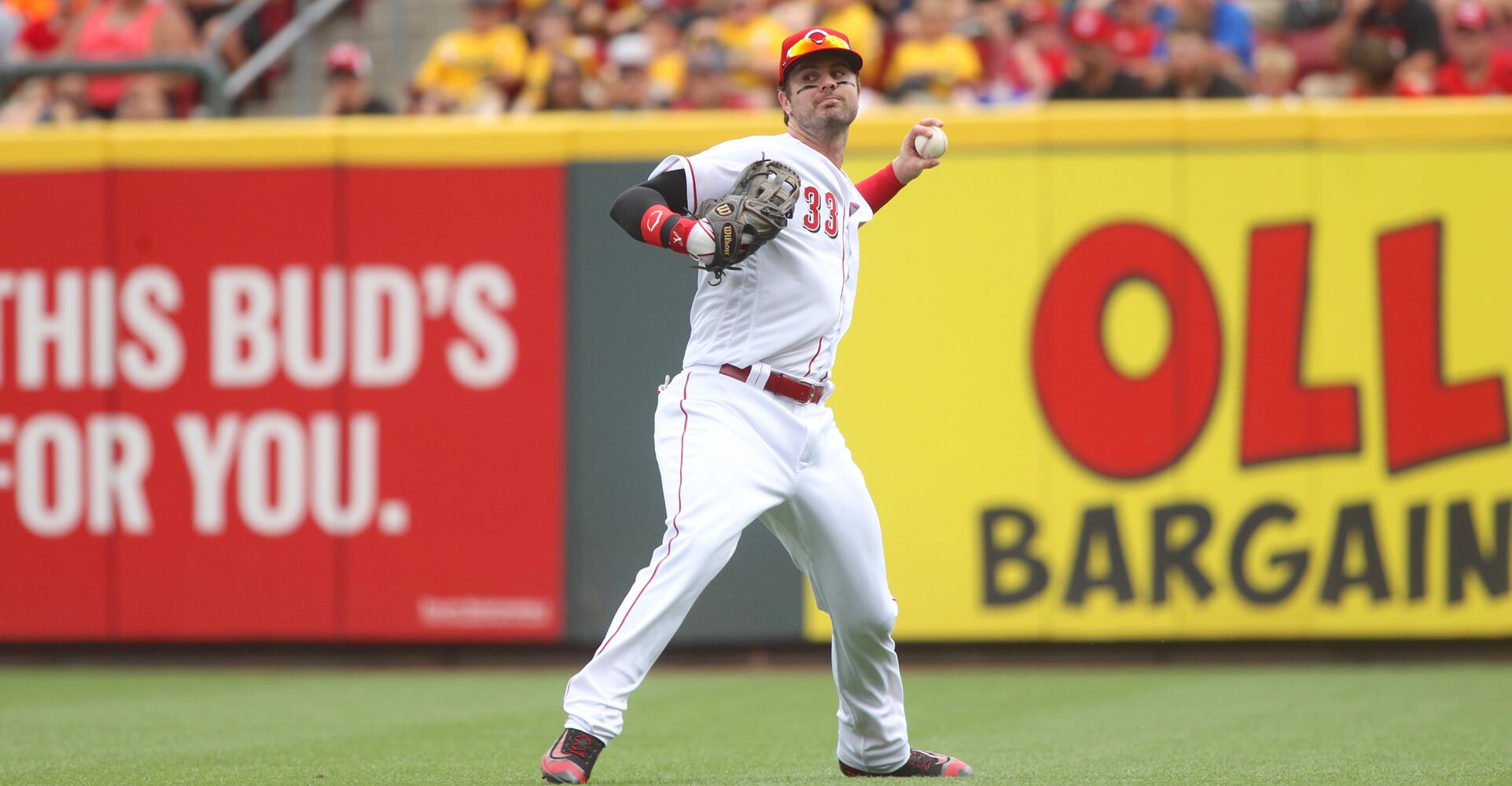 Hal McCoy: Reds four-man outfield rotation could bruise some egos