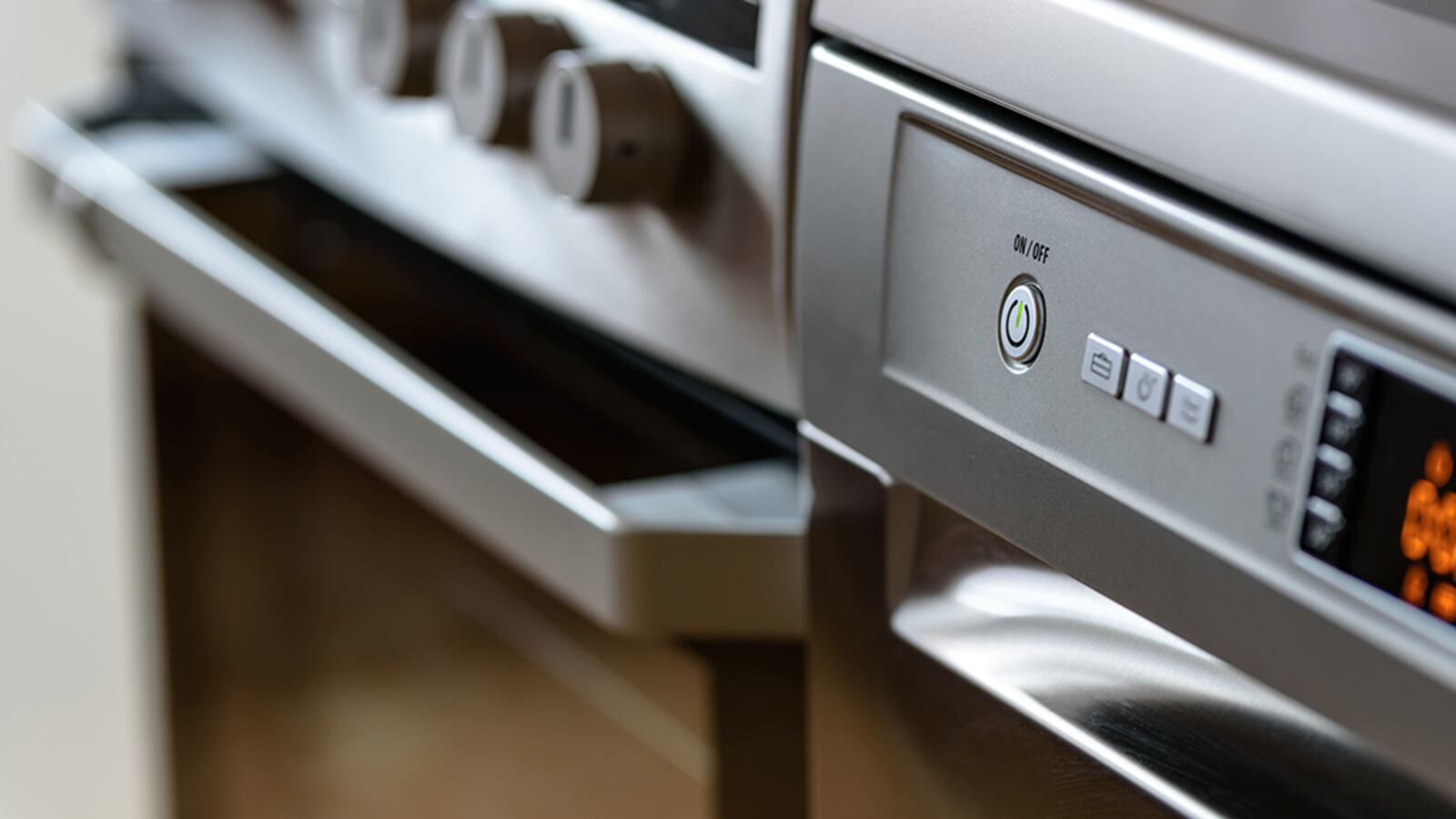 If you find yourself calling appliance repair people on a regular basis, appliance replacement can save you time, money and trouble. (Pexels)