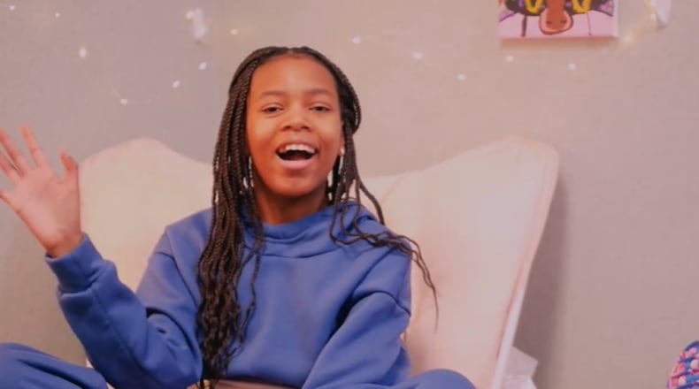 In another creative bid to improve child vaccination rates, Ohio’s Health Plans are partnering with young Dayton social media influencer Rylee Davis. The sixth-grader will serve as an ambassador in an effort to get Ohio Medicaid members vaccinated against COVID-19.
In the latest episode of The Rylee Show posted to Facebook, Rylee talks about her top five reasons for getting vaccinated against COVID-19. (Screenshot of her video)