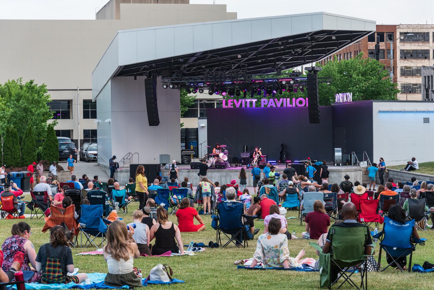 PHOTOS: Lung & Freya's Felines Live at Levitt Pavilion