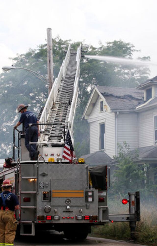 Firefighter injured at fire on Conover St.
