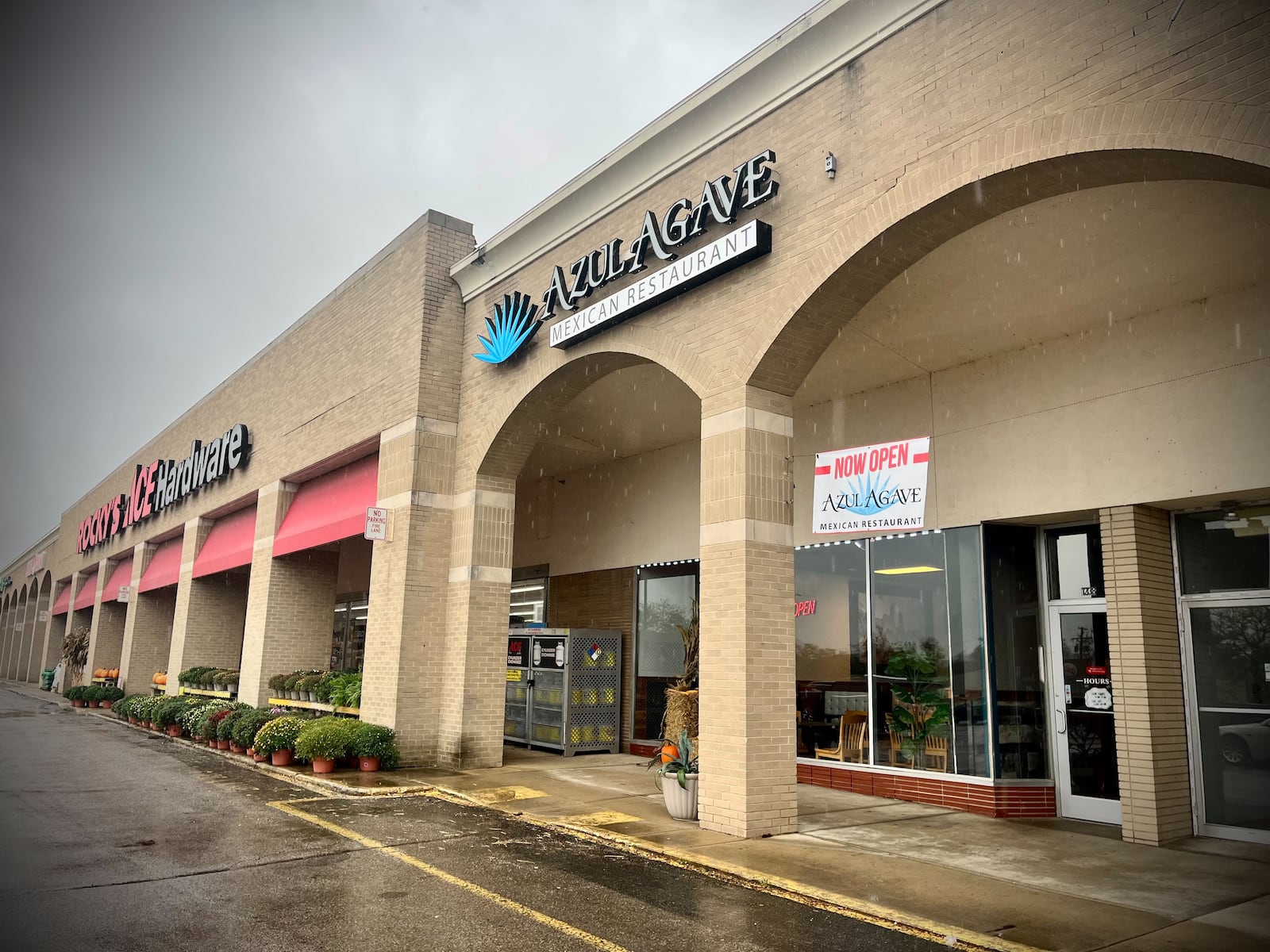 Azul Agave Mexican Restaurant is located at 1238 E. Central Ave. in Miamisburg, next to Rocky’s Ace Hardware. NATALIE JONES/STAFF