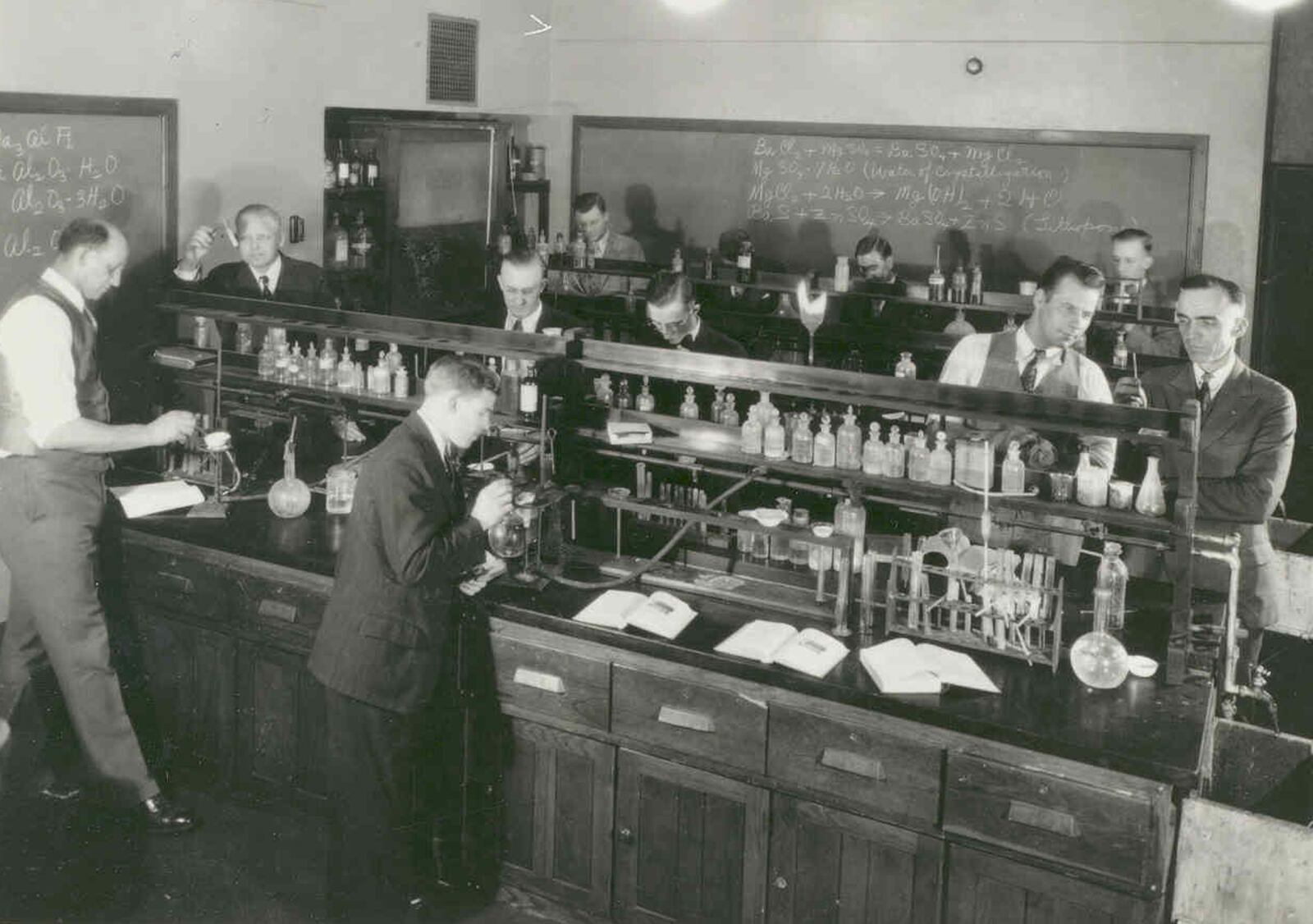 Chemistry lab of the Dayton YMCA Junior College in the 1930s.