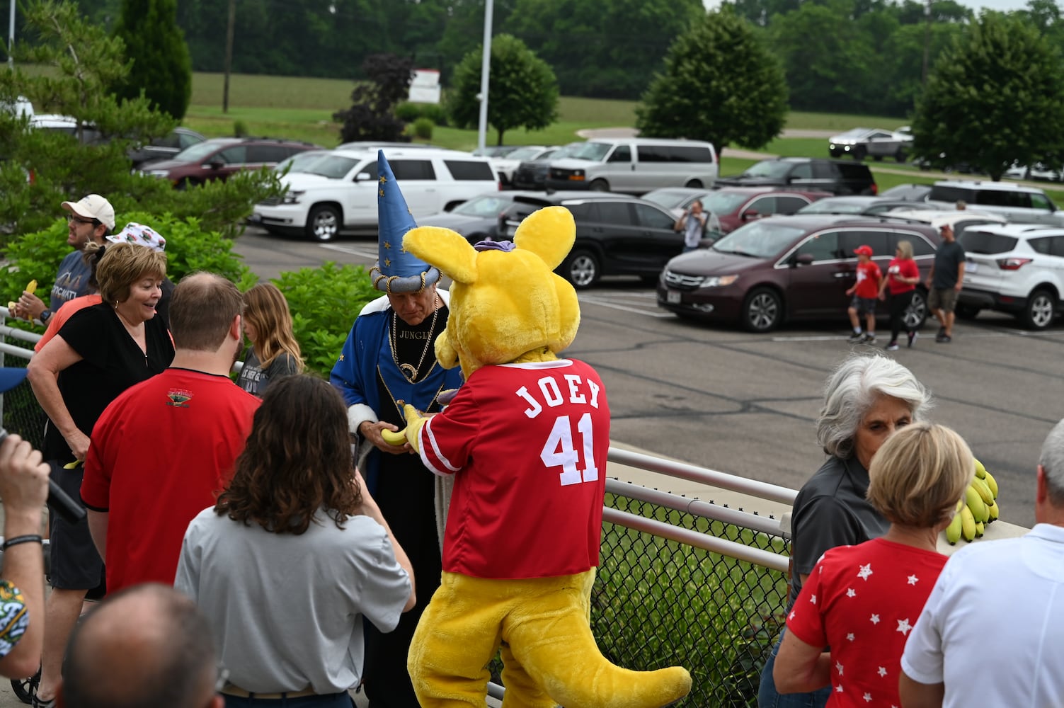 Savannah Bananas make a surprise visit to Nuxhall Miracle League in Fairfield