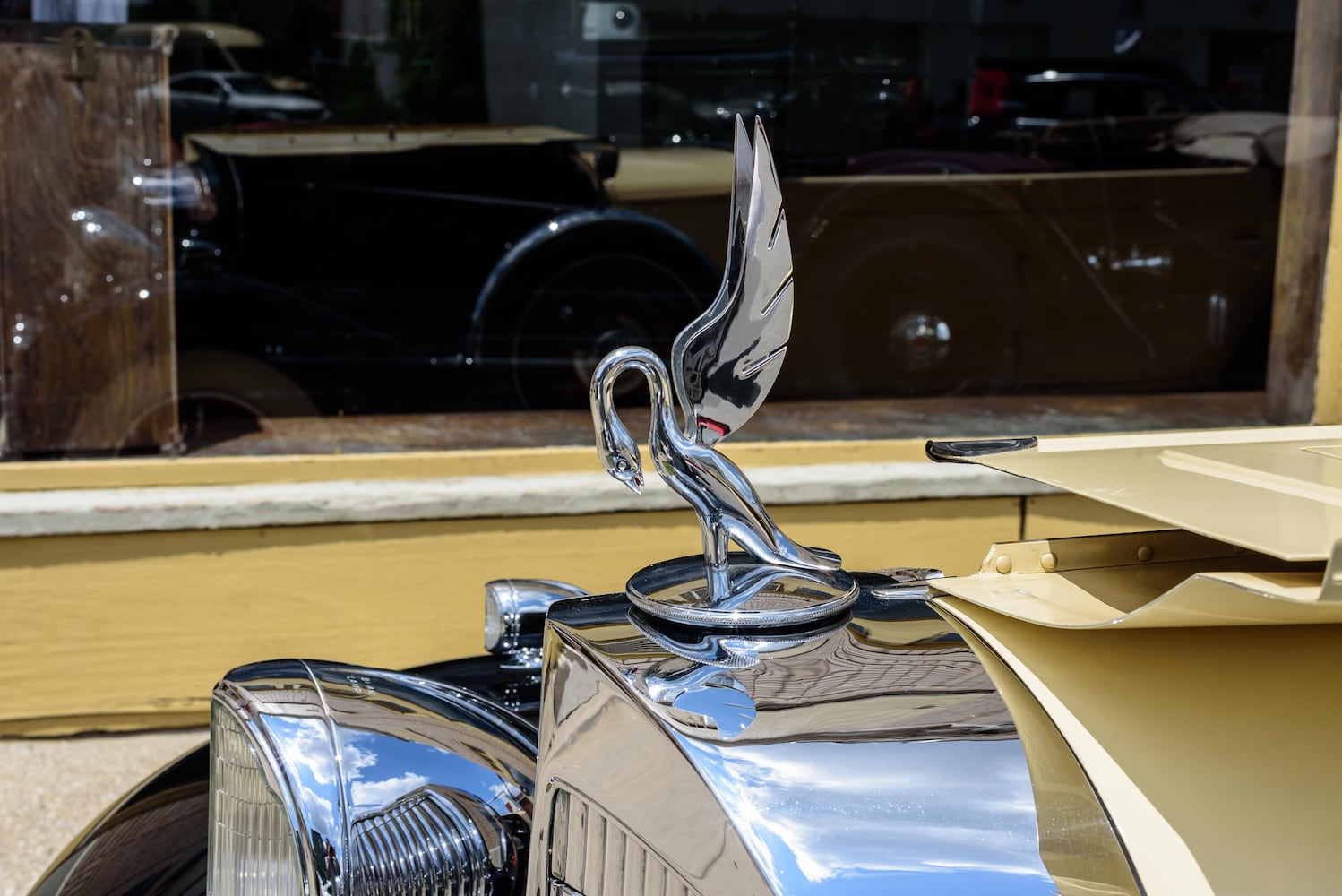 PHOTOS: Porsche and Packards at America's Packard Museum