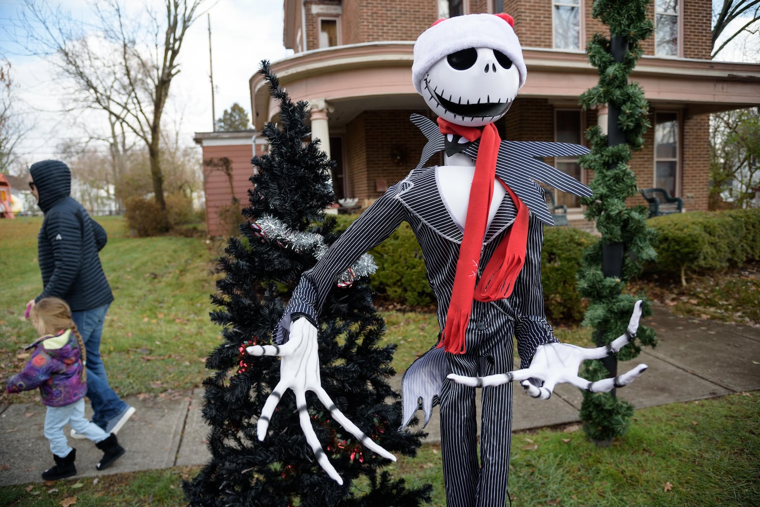 PHOTOS: Did we spot you at the Christmas in Historic Springboro Festival?