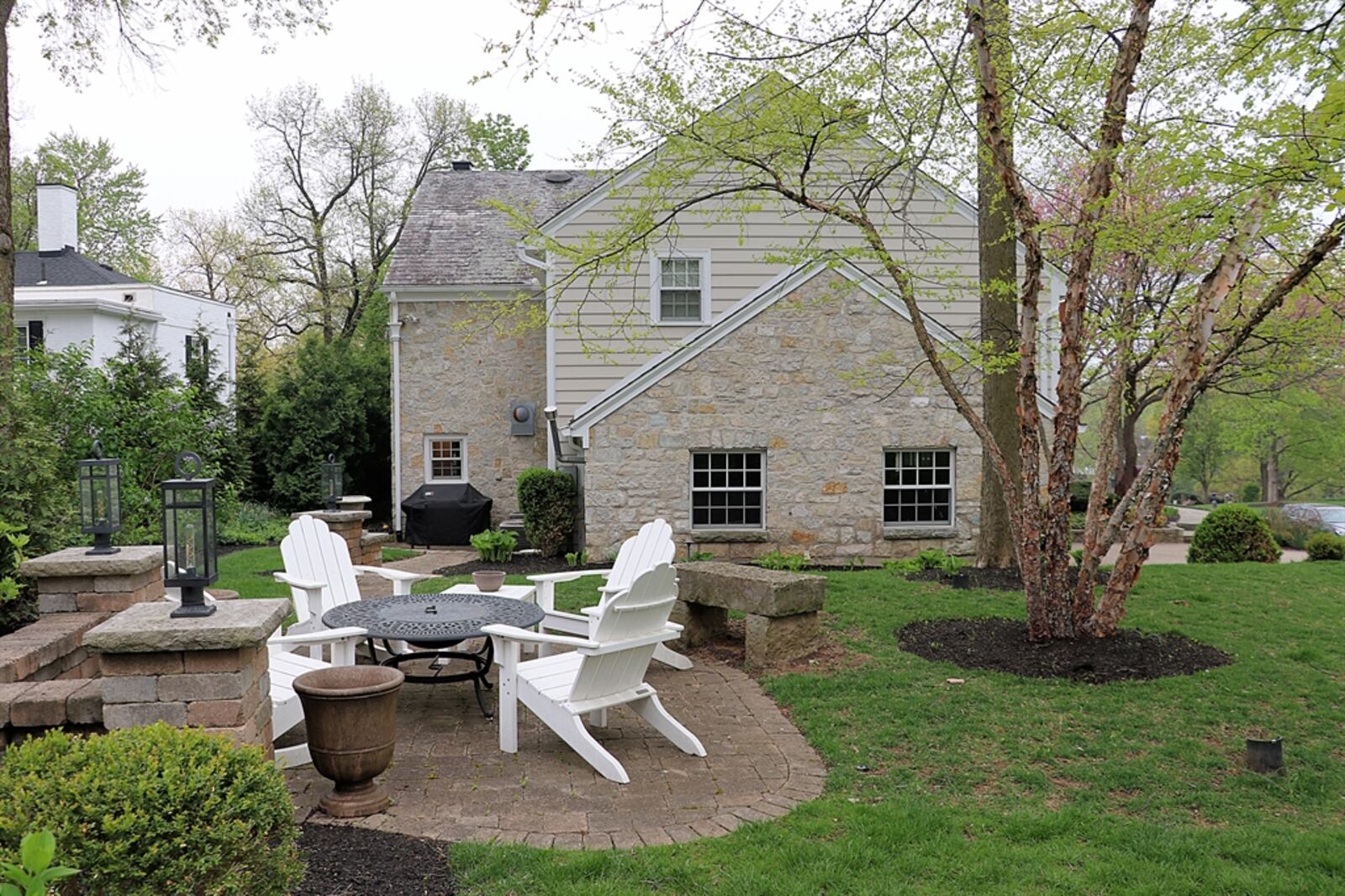 Sliding patio doors open out to the courtyard patio.