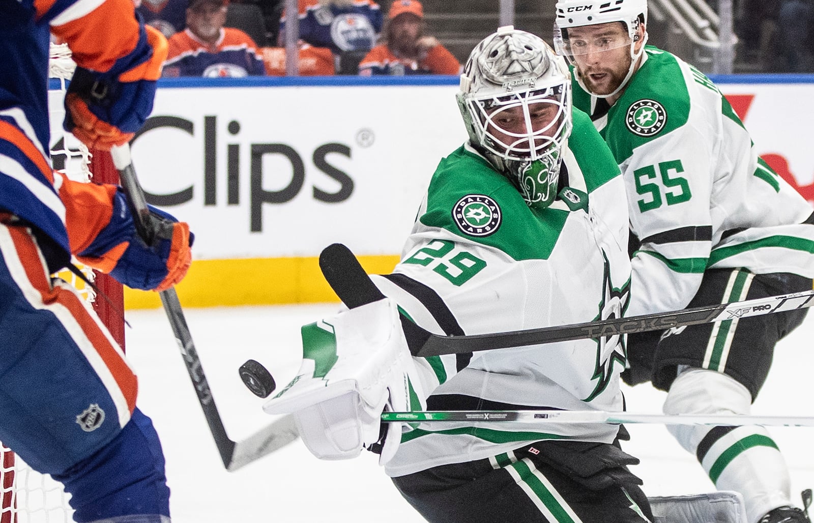 Dallas Stars goalie Jake Oettinger (29) makes a save against the Edmonton Oilers during the second period of Game 3 of the NHL hockey Stanley Cup Western Conference final in Edmonton, Alberta, Sunday, May 25, 2025. (Jason Franson/The Canadian Press via AP)