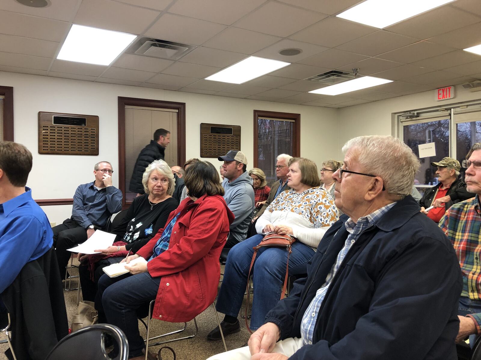 Residents crowded a Clearcreek Twp. meeting where a rezoning sought by Oberer Land Developers was unanimously rejected. STAFF/LAWRENCE BUDD