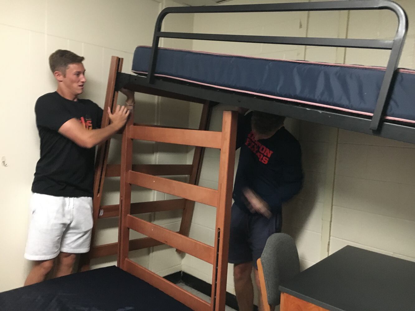 PHOTOS: More than 2K freshmen arrive at UD