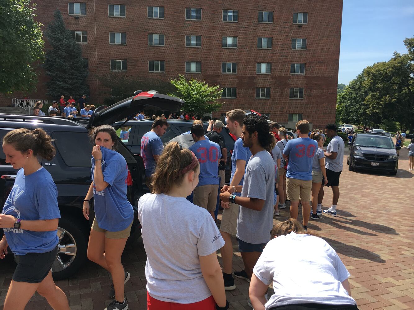 PHOTOS: More than 2K freshmen arrive at UD