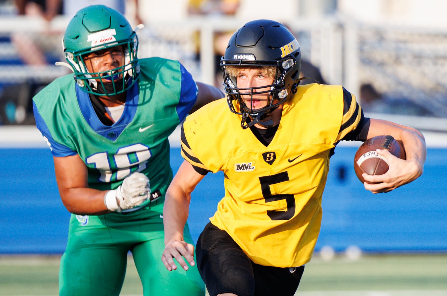 081525 DDN CJ Sidney football