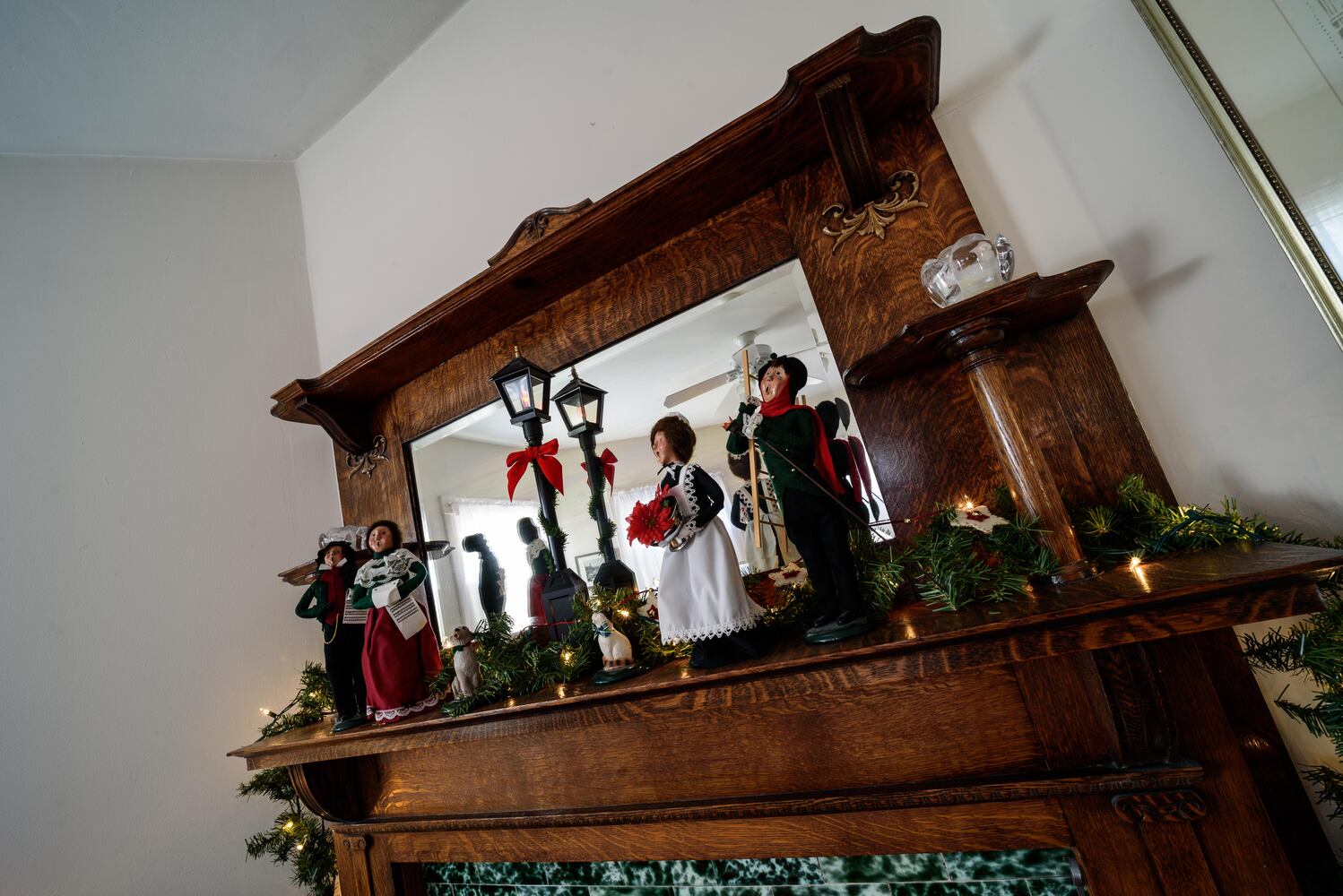 PHOTOS: The Oregon Historic District’s Virtual Grand Holiday Tour of Homes
