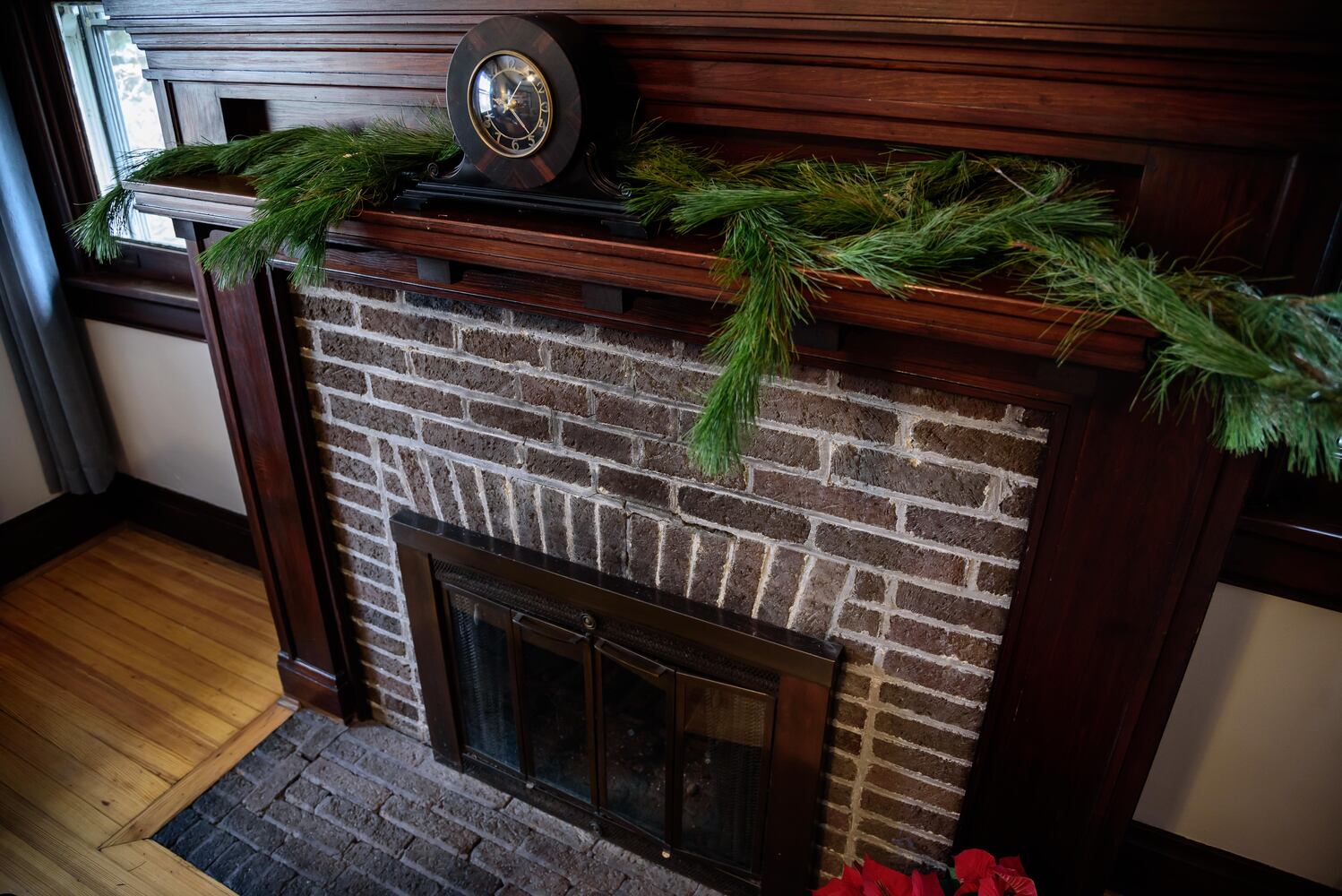 PHOTOS: Inside gorgeous Oakwood homes decorated for its very first  holiday home tour