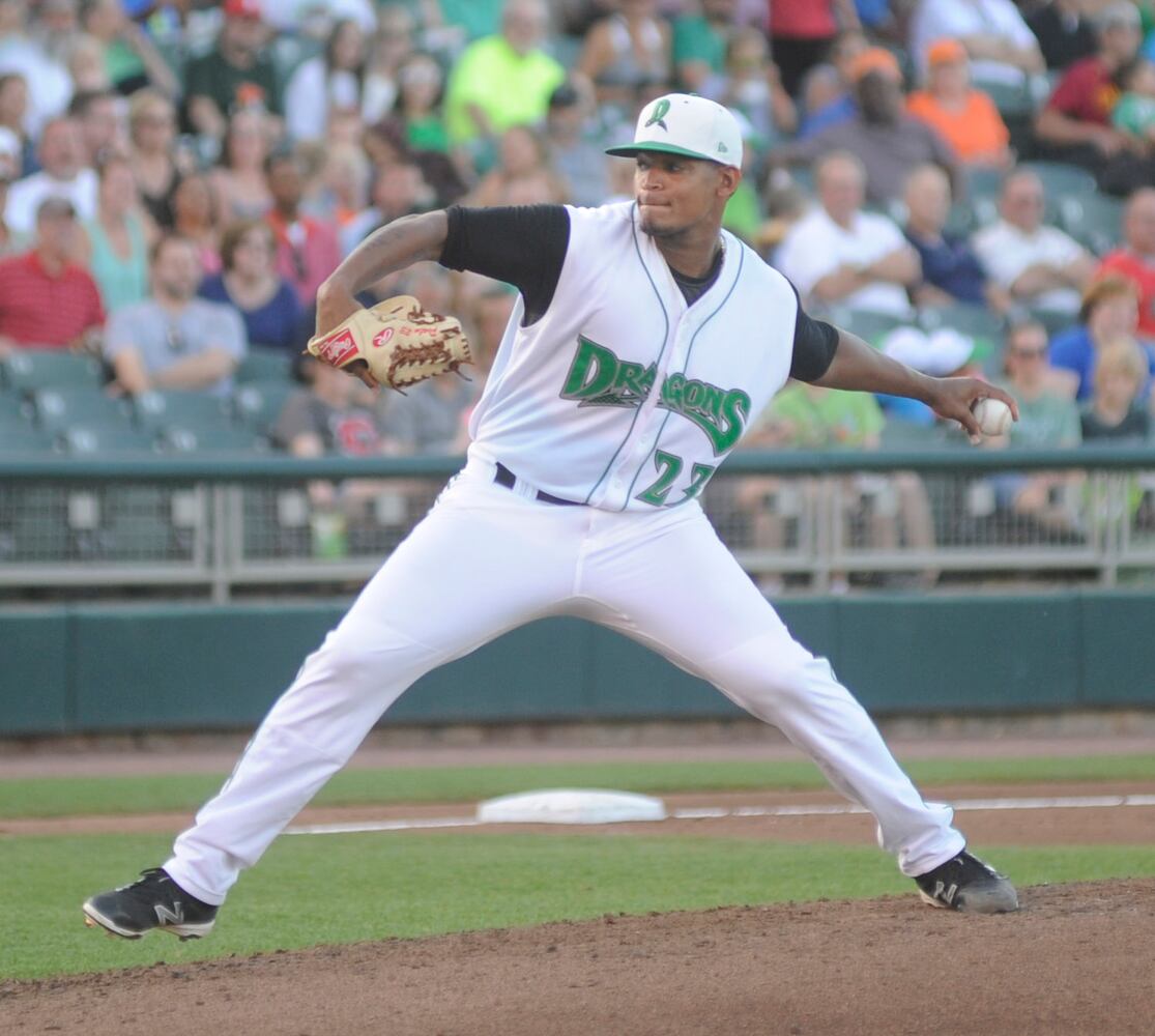 Cubs 6, Dragons 1