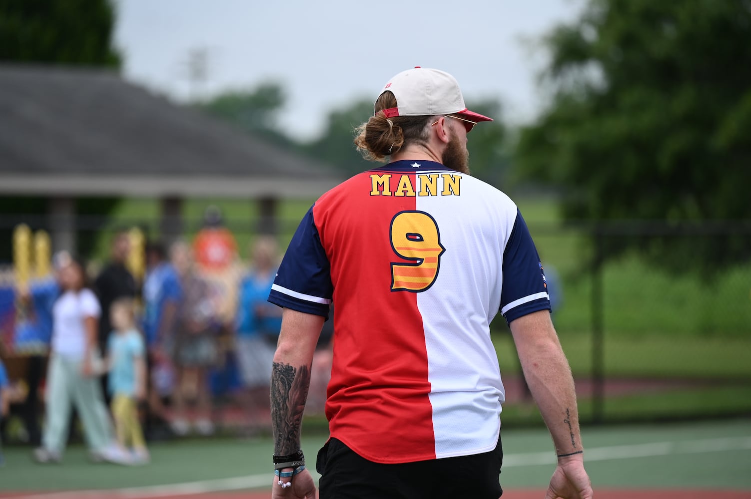 Savannah Bananas make a surprise visit to Nuxhall Miracle League in Fairfield