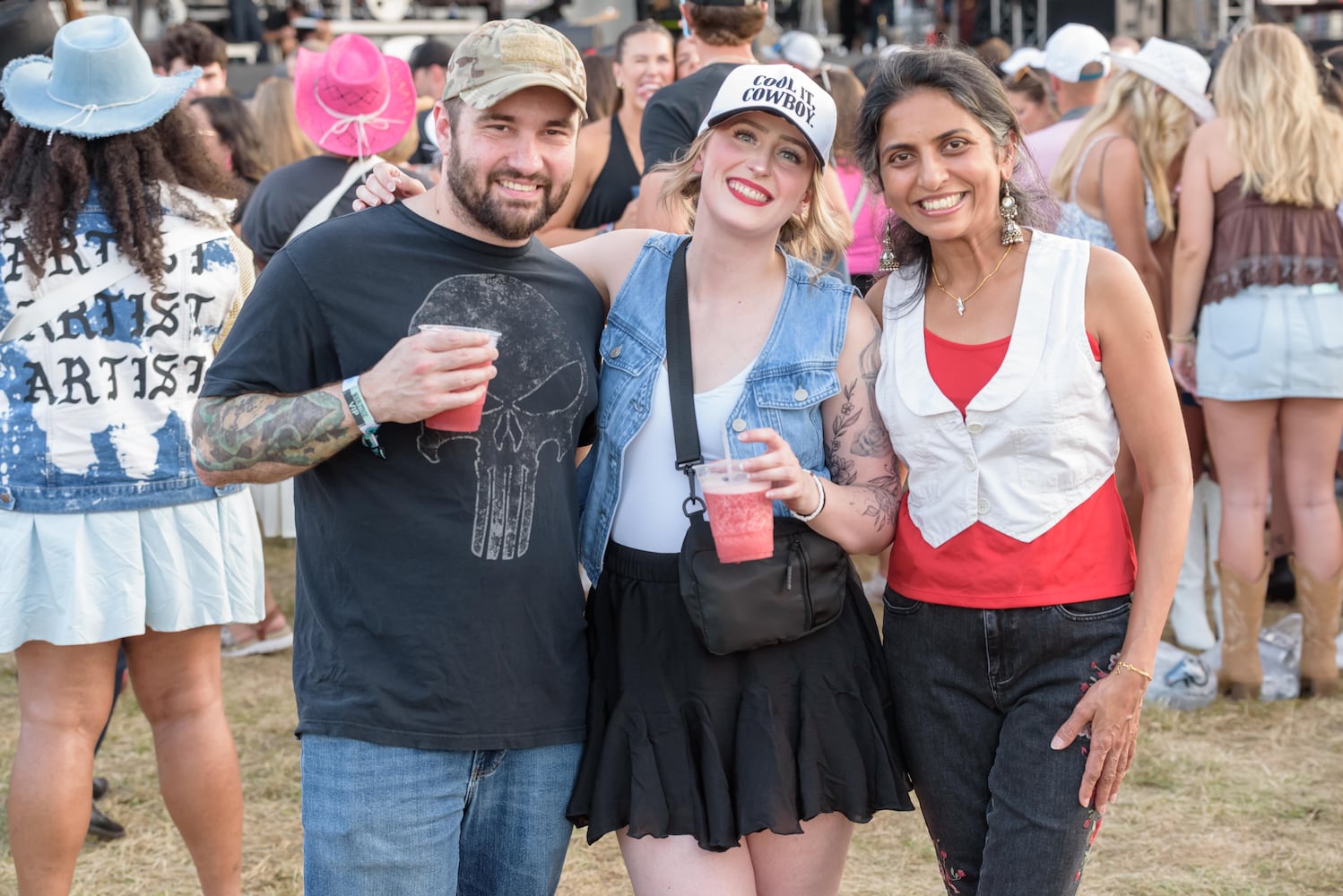 PHOTOS: Carrie Underwood & Shaboozey at the 2025 Voices of America Country Music Fest