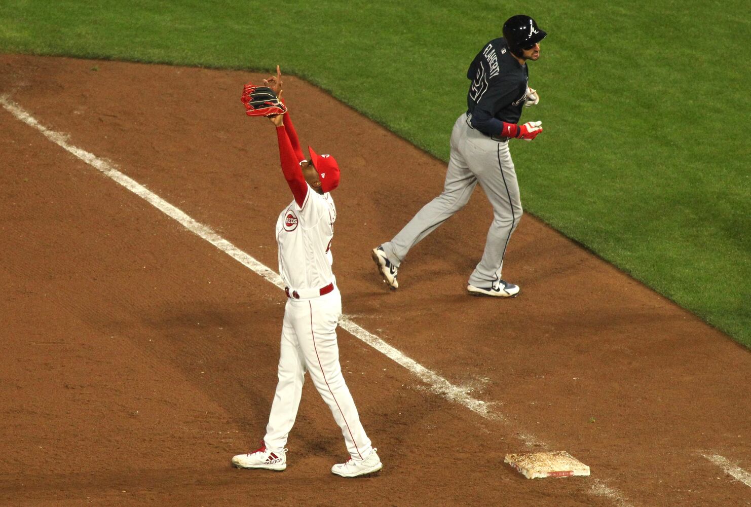 Photos: Reds vs. Braves (April 23)