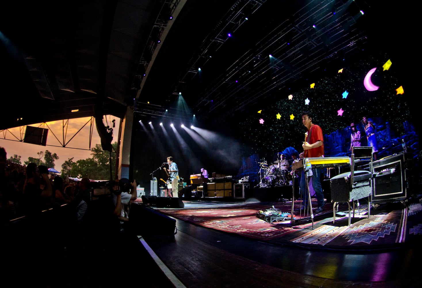 John Mayer, Phillip Phillips thrill Riverbend crowd