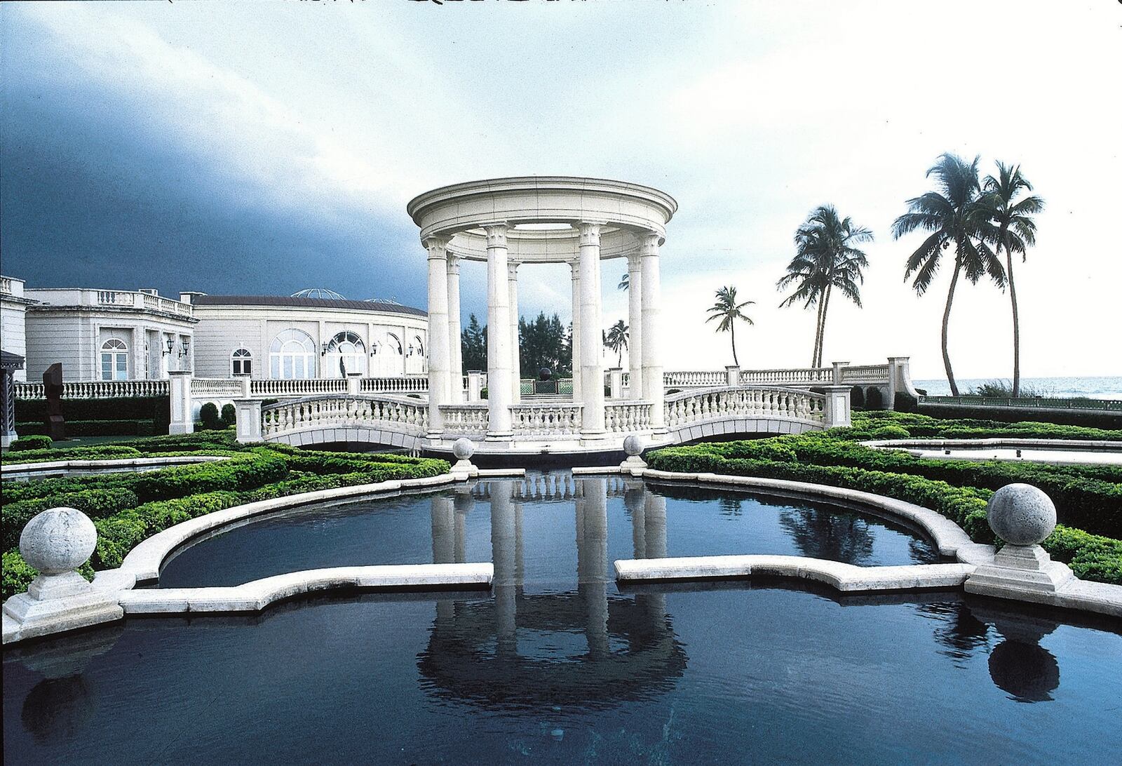 Donald Trump was the highest bidder for Abe Gosman’s oceanfront residence. Trump planned to keep the property intact because a makeover will involve “a lot of money,” Trump said at the time. (Palm Beach Post file photo)