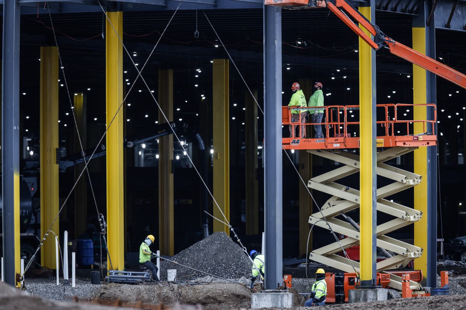 Construction on the 630,000 square feet Amazon fulfillment center continues Wednesday Dec. 29 2021. The fulfillment center is located on Union Airpark Blvd. and is expected to employ 1,500. JIM NOELKER/STAFF
