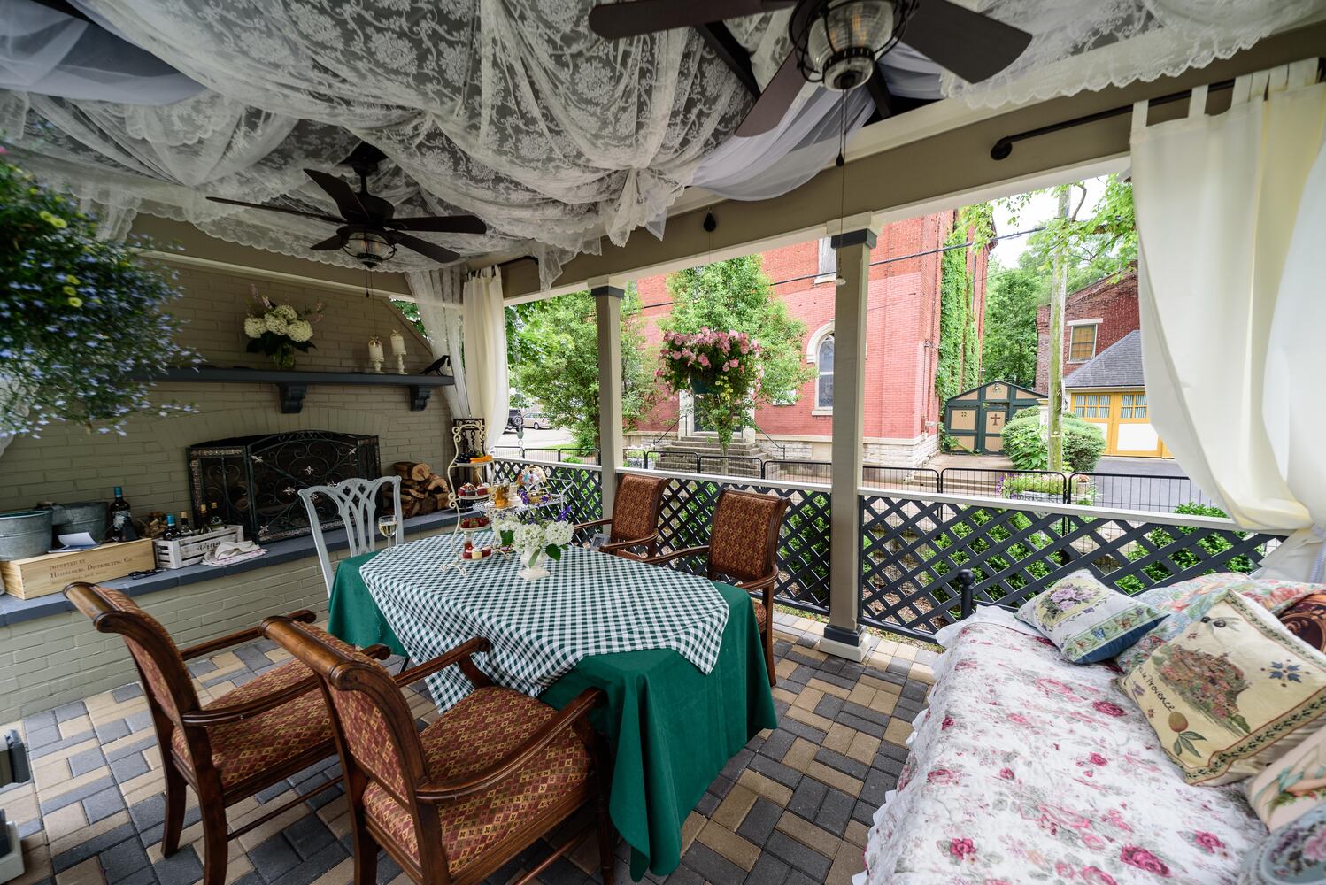PHOTOS: 2024 St. Anne's Hill Historic District Garden Tour