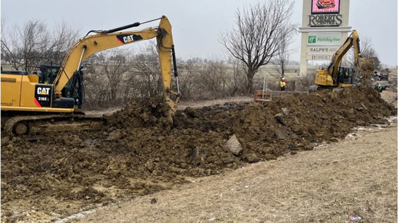 Work continues on the pipeline that will provide water for the new Honda/LG Energy Solutions plant in Fayette County. Last week, construction crews were moving past exit 50 on Interstate 71 as they lay pipe for the 20-mile waterline that will tie into the Wilmington city water line that draws water from Caesar Creek Lake in Warren County. ED RICHTER/STAFF