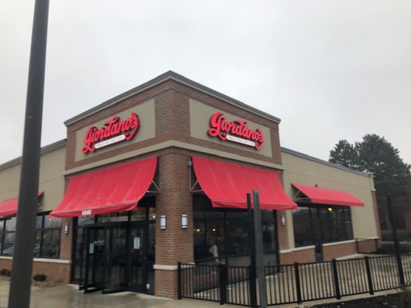 SNEAK PEEK: Take a look inside Giordano’s deep dish pizza restaurant before it opens
