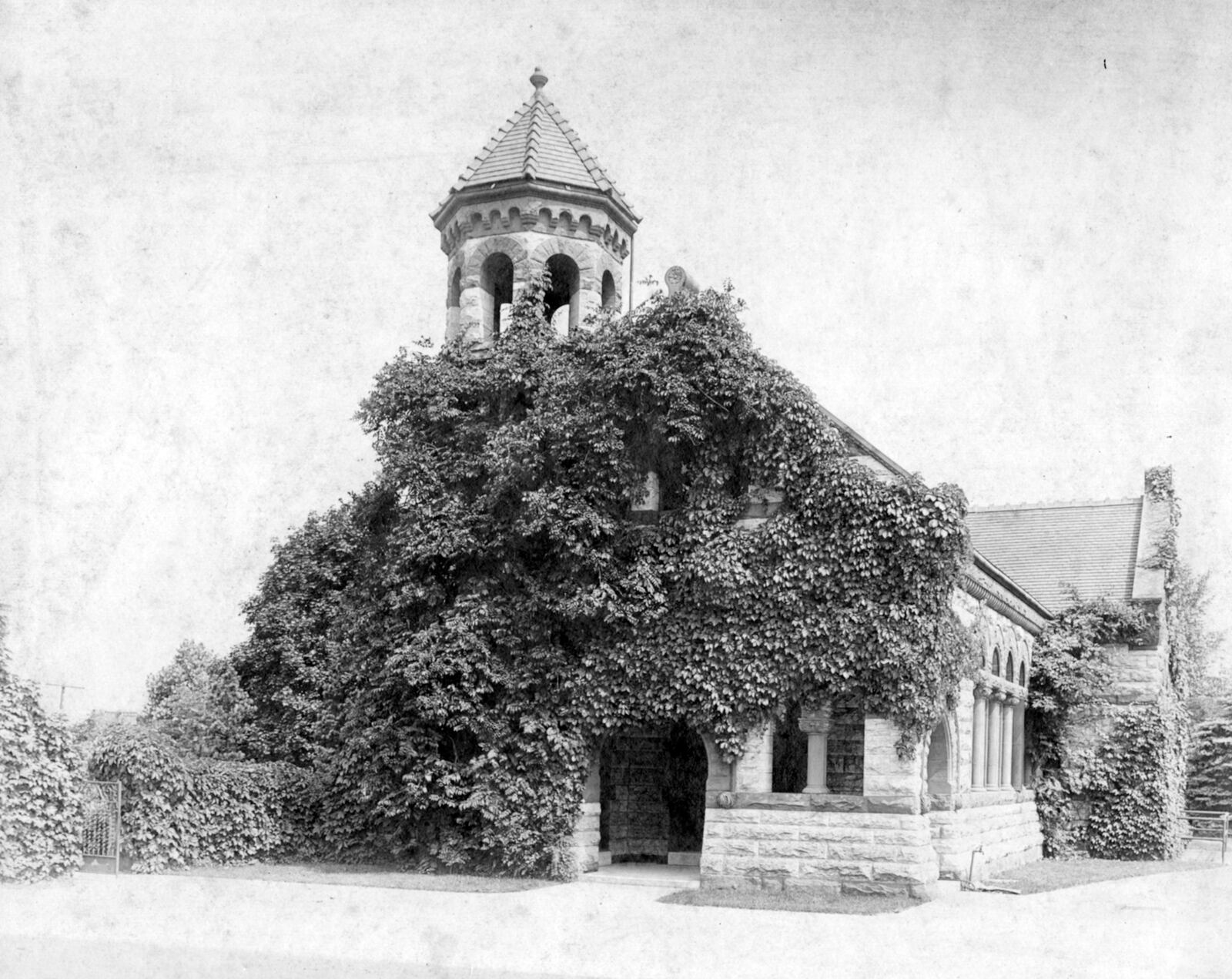 The Woodland Cemetery chapel, photographed in 1898, covered in trumpet vines was completed in 1887. The WRIGHT STATE UNIVERSITY ARCHIVES