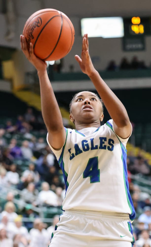 DDN 031226 Chaminade Julienne Copley