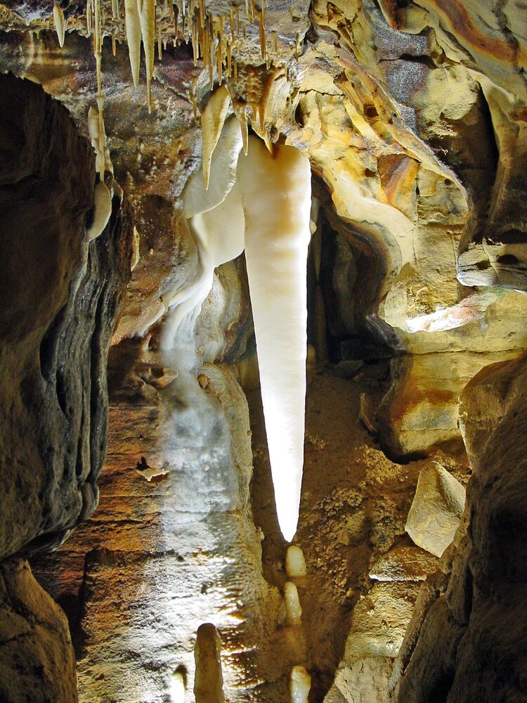 Hidden beauty bring Ohio Caverns alive