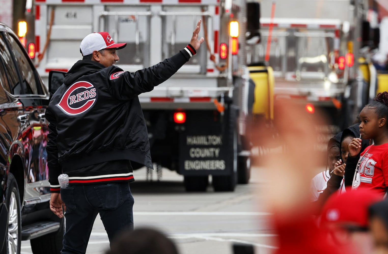 032725 Reds Parade