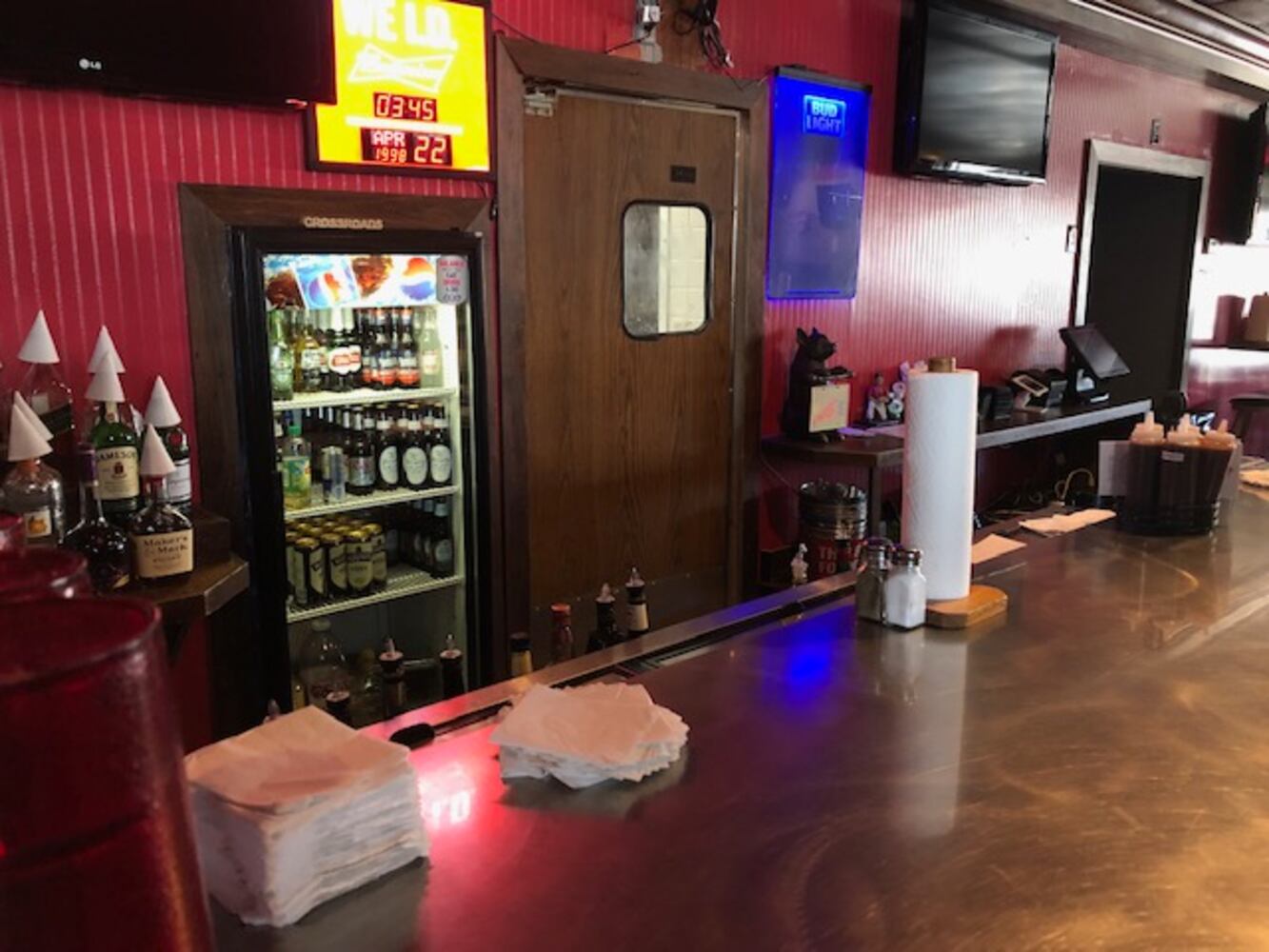 PHOTOS: Sneak peek inside the newly relocated Crossroads BBQ in former Cadillac Jack’s space