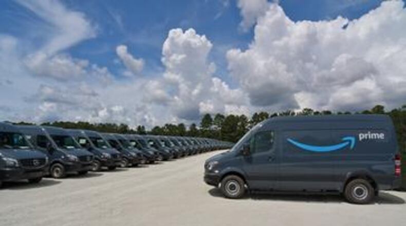 Amazon is giving its employees a chance to start small delivery businesses.